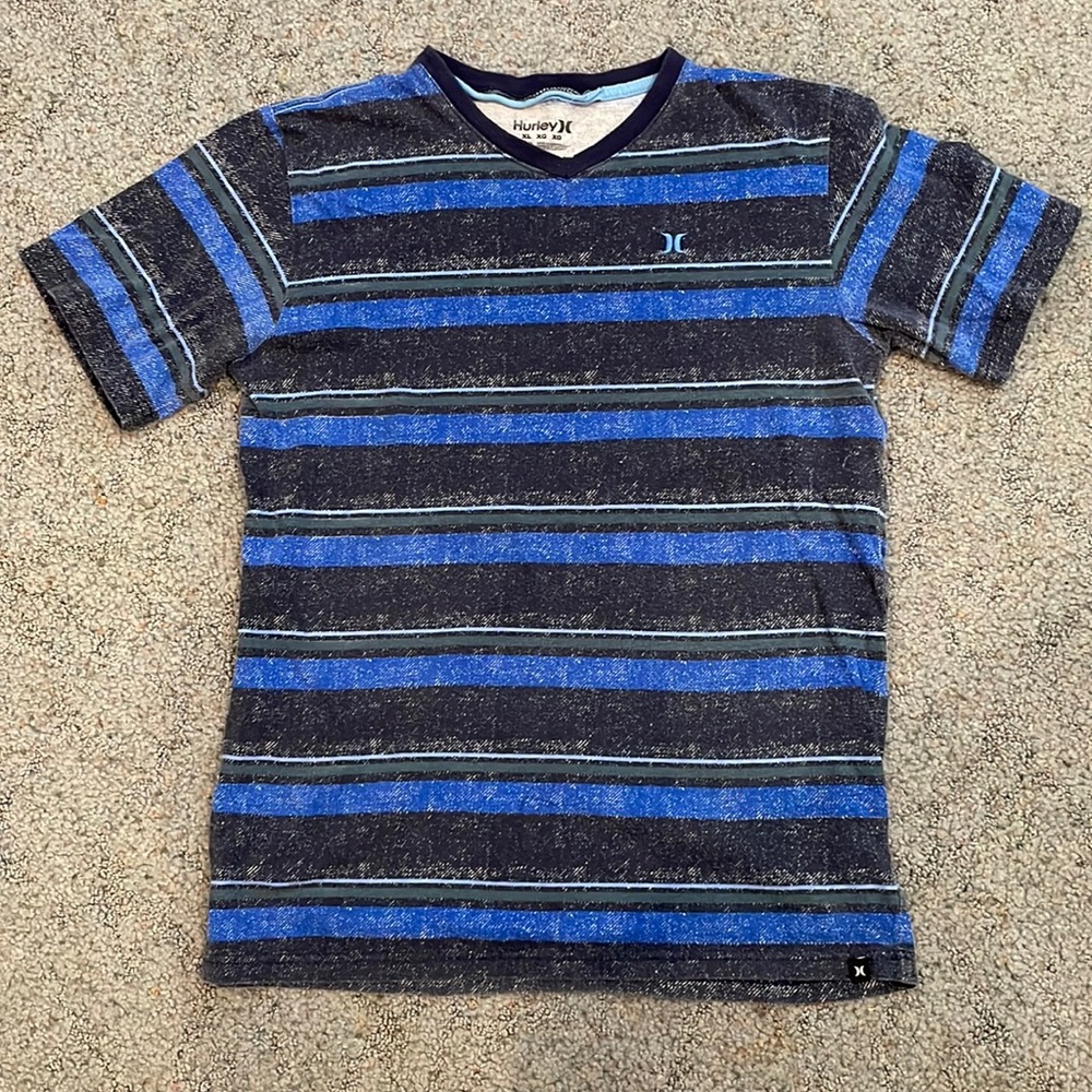 Hurley boys v-neck tee (size XL) plus bonus Arizona brand tee